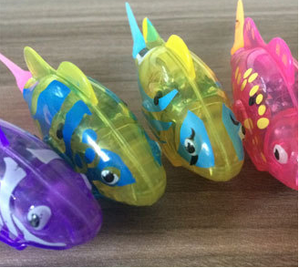 Light-Up Electric Swimming Fish Toy – Water-Activated Bath & Pool Fun